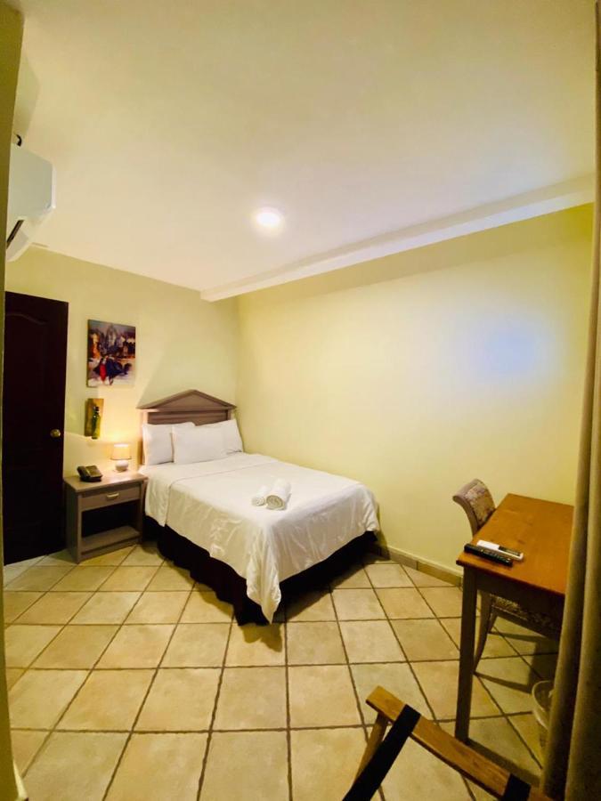 Morrison De La Escalon Hotel 3*