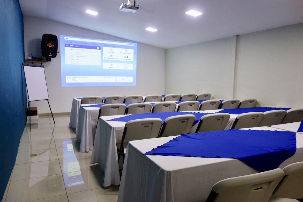Morrison De La Escalon Hotel 3*